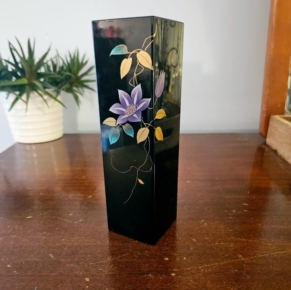 🔥3/$20 Vintage Japanese Black Laquerware Vase